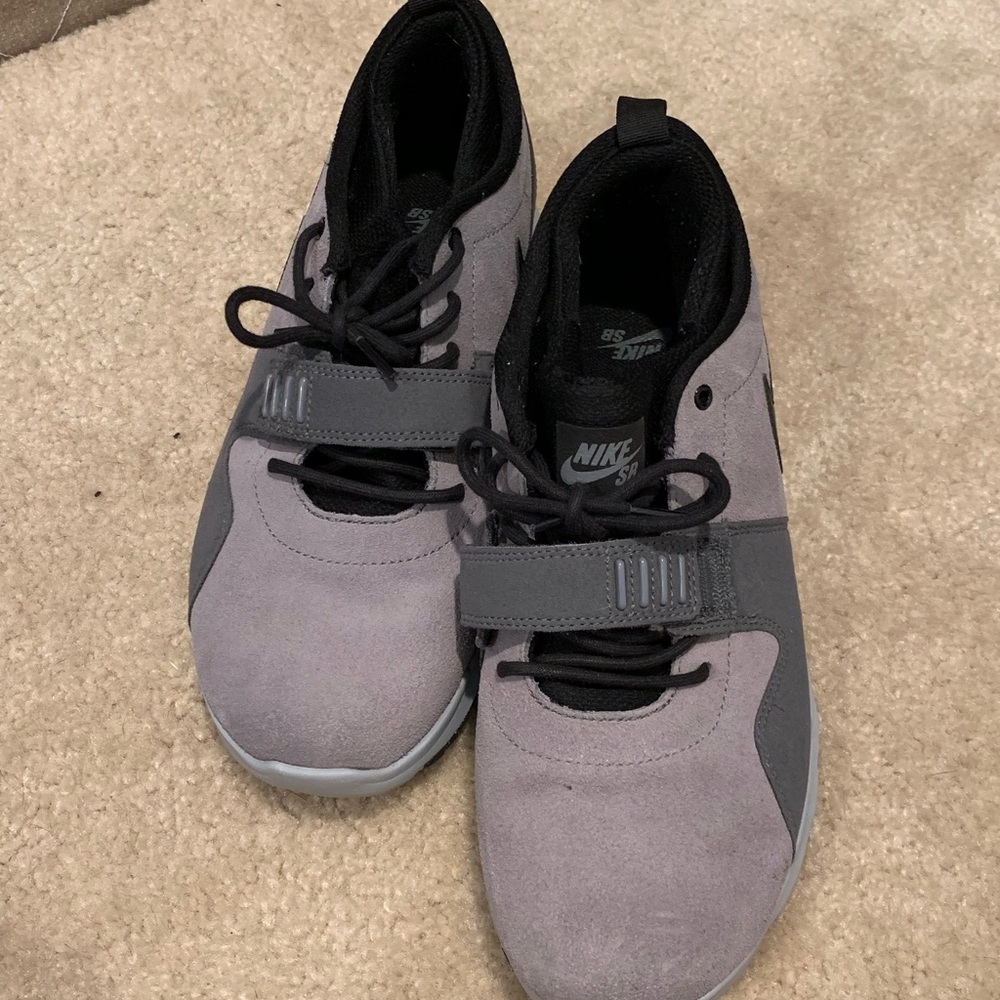 Men’s Nike SB Sneakers 10.5